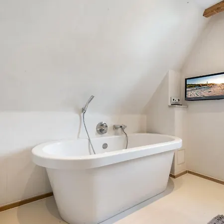 بيت للعطل Lighthouse 2 *