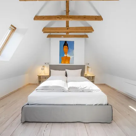 بيت للعطل Lighthouse 2 *