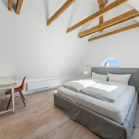 بيت للعطل Lighthouse 2 *