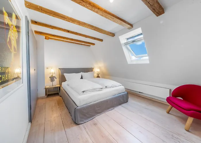 Lighthouse 2 Hörnum